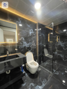 Spacious 3 Bedroom Apartment image 9