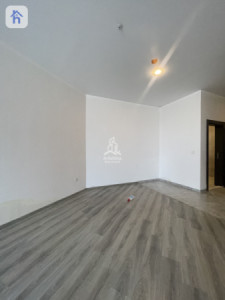 Modern Apartment image 3