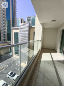 Elegant Apartment in Prime Location Image 8