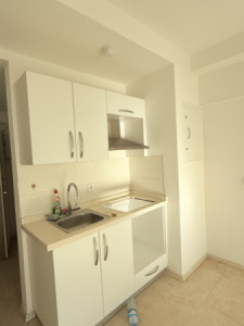 Modern Studio in Prime Location Image 6