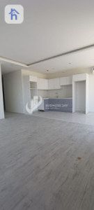 Chic 2-Bedroom Apartment in Prime Location image 1