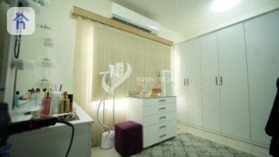 Modern 4 Bedrooms House Image 6