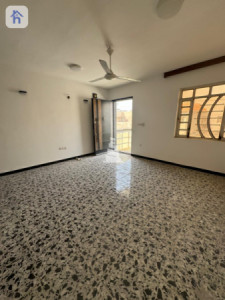 شوقەیەکی دوو ژووری نوستن و ئارام وێنە 4