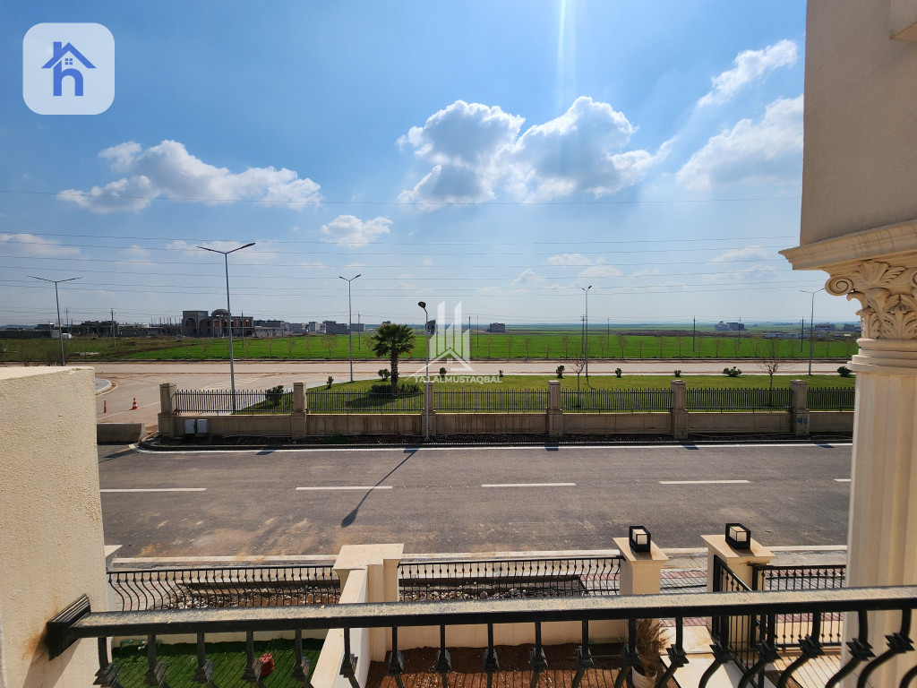 Spacious Family Home in Diyari City Resim 9