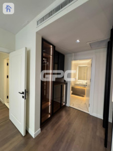 Luxurious 4-Bedroom Apartment for Rent image 15