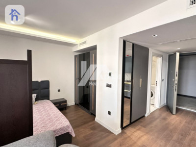 Studio Apartment Image 4