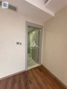Luxurious Apartment in Prime Location Image 13