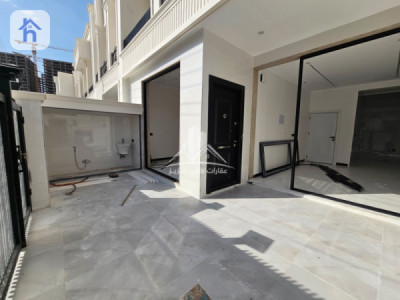 Modern House with Ample Space Image 3