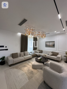 Luxury House image 3