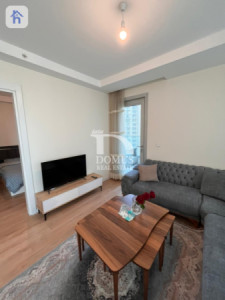 One-Bedroom Apartment with Stunning Views image 2