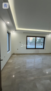 Spacious Family Home in American Village Resim 19