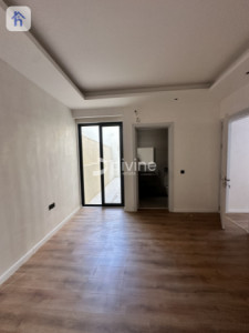 Modern 4 Bedroom House image 6