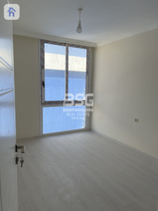 Spacious Apartment Image 5