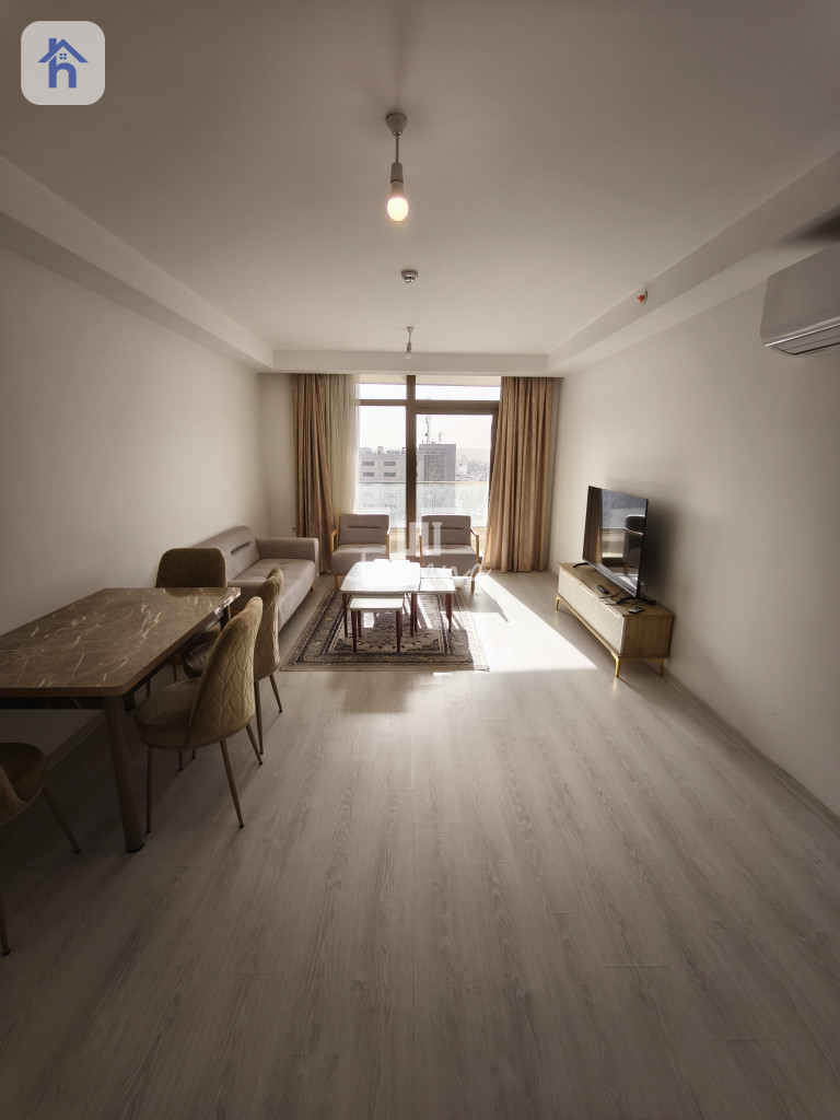 Stylish Apartment with Spacious Layout