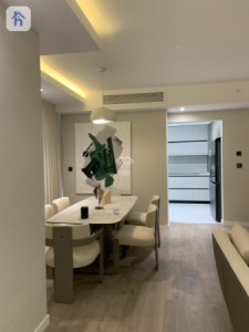 Luxurious 4 Bedroom Apartment with Modern Design Image 4