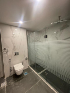 Modern Apartment in Sky Towers Image 6