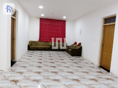 بيت واسع مع عدة غرف image 6