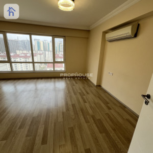 Spacious 3-Bedroom Apartment image 1
