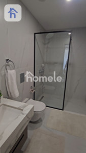 شقة بغرفة نوم فاخرة بإطلالات رائعة image 7