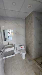 Spacious Apartment with 3 Bedrooms image 2