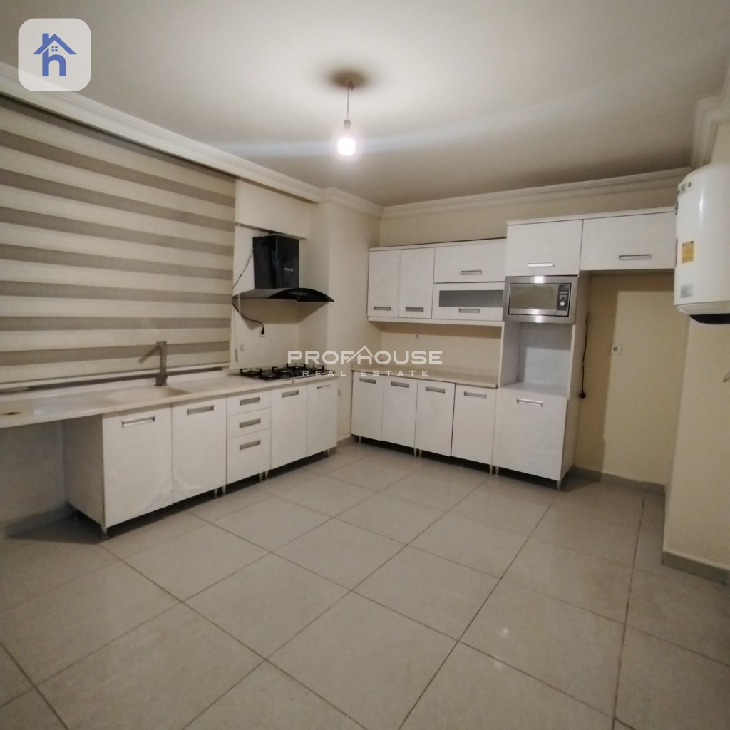 شقة جميلة بالطابق 15 تضم 3 غرف نوم