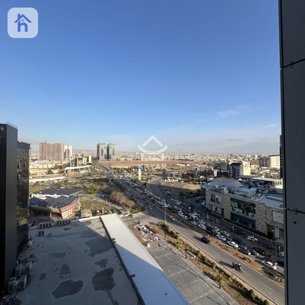 Modern Apartment with City View Image 6