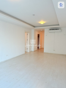 Cozy One-Bedroom Apartment in Erbil Image 9