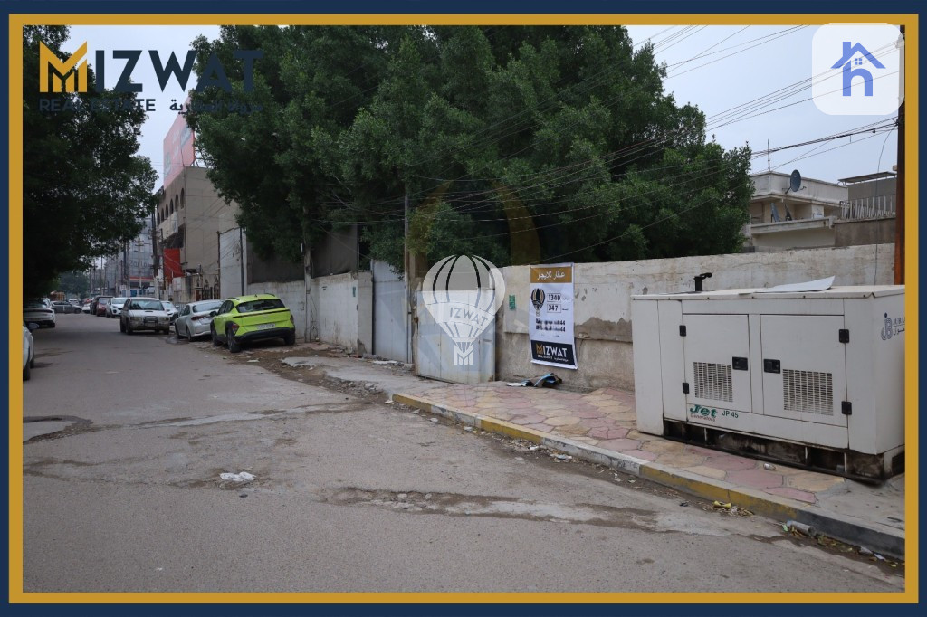 Spacious Commercial Property in Karada Resim 2