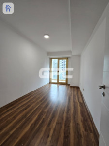 Spacious 3-Bedroom Apartment with Great Views Image 6