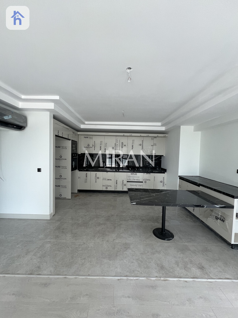 Spacious Apartment in Prime Location
