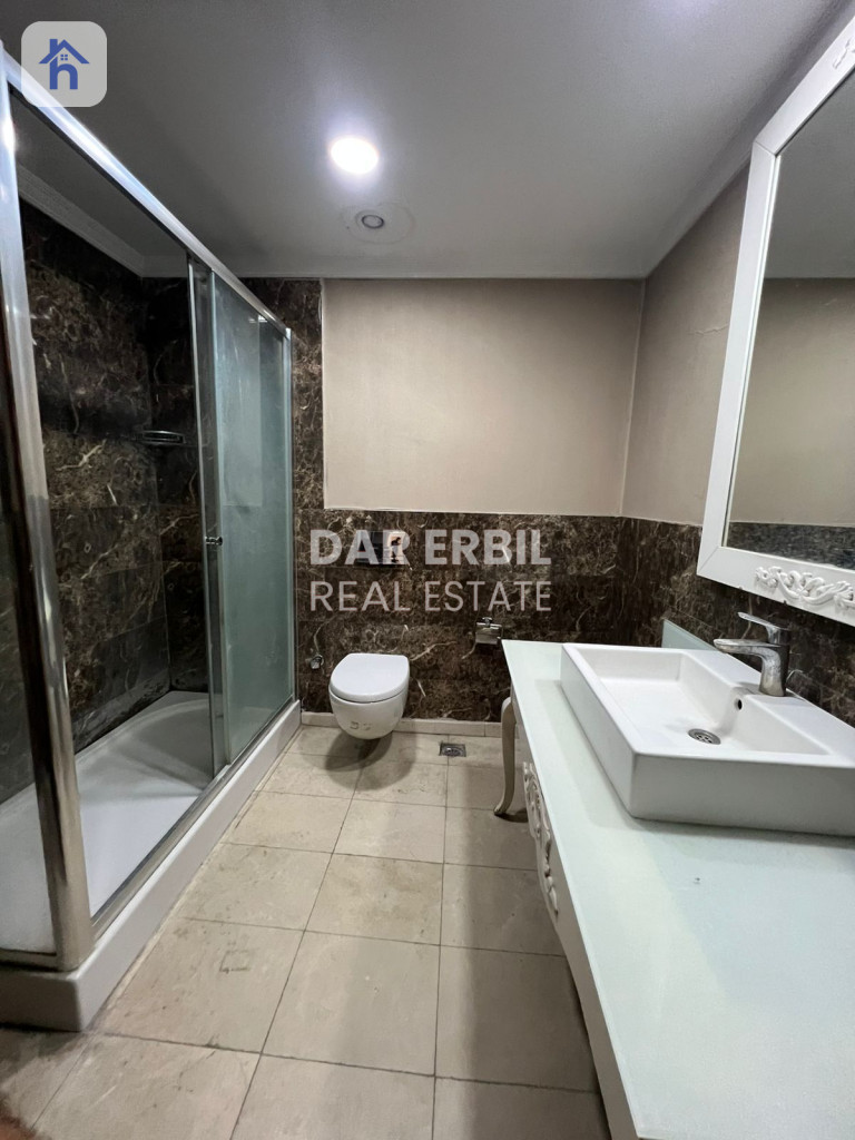 Stylish 2 Bedroom Apartment Image 6