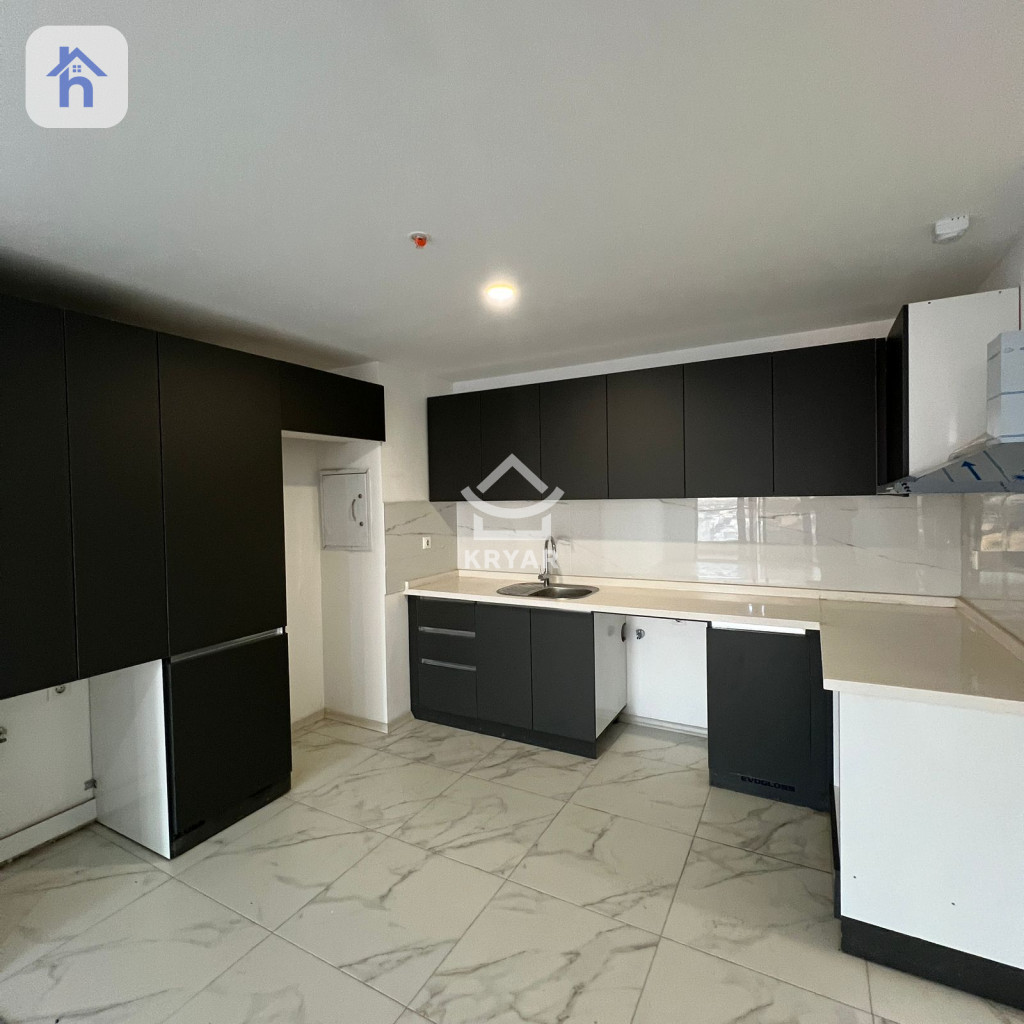 شقة بواجهة داخلیة