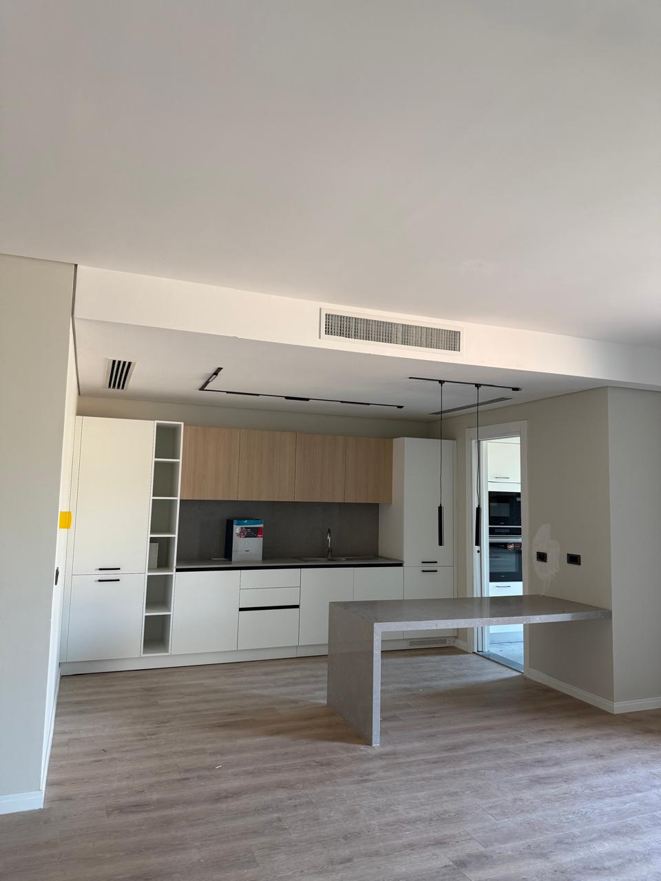 Elegant Apartment in Garden City