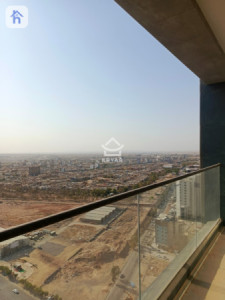 Spacious 4-bedroom apartment in Sky Towers Image 23