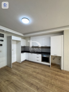 Elegant 13th Floor Apartment for Rent image 2