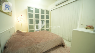 Modern 4 Bedrooms House Image 8