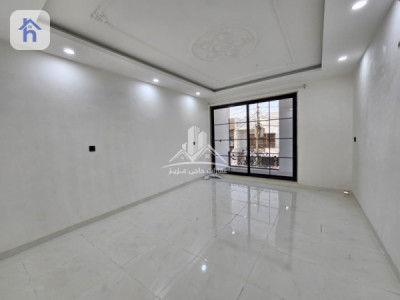 Modern House image 12