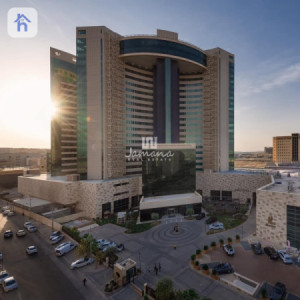 Modern Office with Central Location Image 5