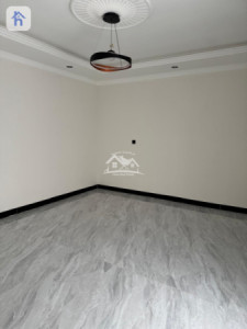 Spacious House in Erbil, 5 Bedrooms image 8