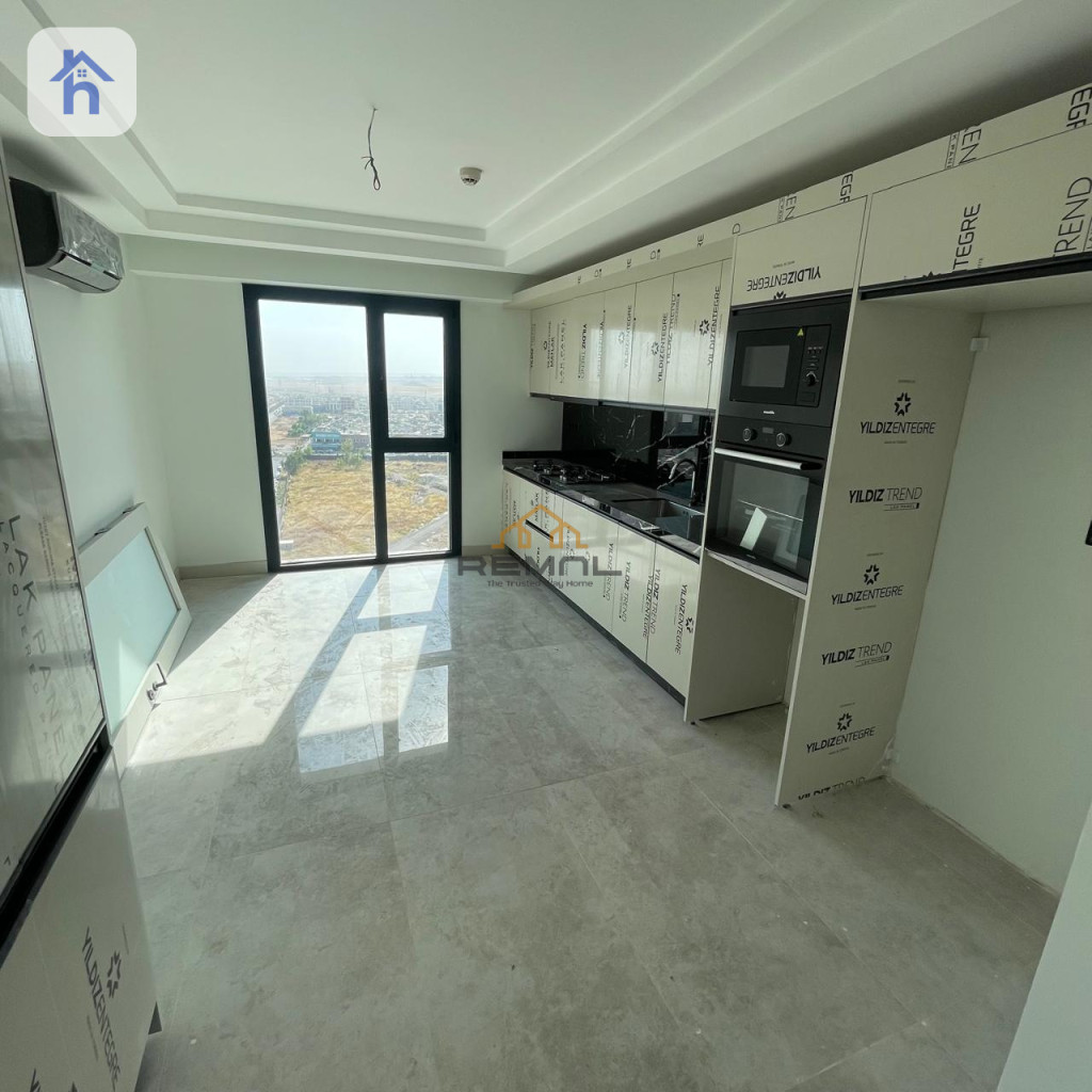 Spacious Apartment in Prime Location Image 2