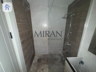 Cozy Studio Apartment in High Floor Resim 6