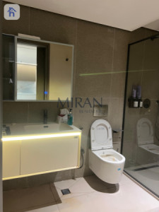 Modern 1-Bedroom Apartment in Cavalli Tower Resim 6