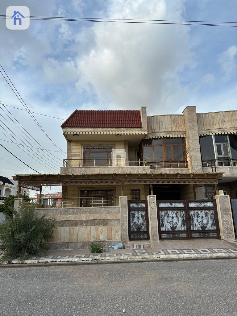 Spacious house in Sarbasti with 200m²