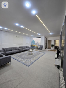 Modern Family Home with 4 Bedrooms Image 5