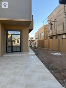 Modern House image 3