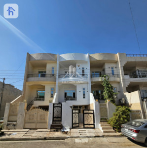Three Floor House image 1