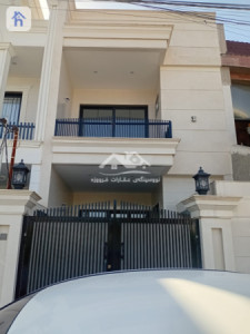 خانوو بەرامبەر باخچە image 1