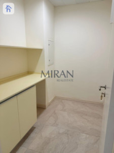 Spacious apartment with great views Image 10