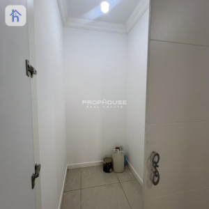 Luxurious 3 Bedroom Apartment with City Views image 7