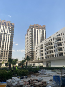 Modern Apartment with Gulan mall Views Resim 3